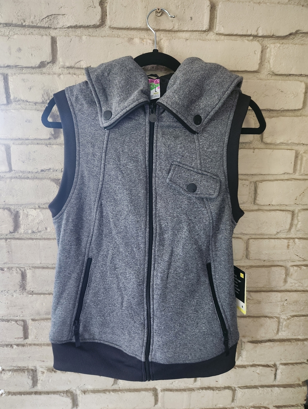 NWT Women's Burton Tank